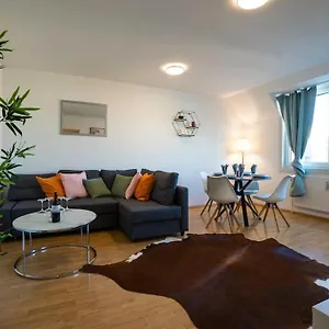 Stylish 2 Floor Penthouse • 15 Min To Center Wien