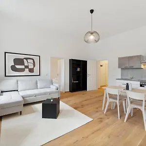Center Designer Modern Wien