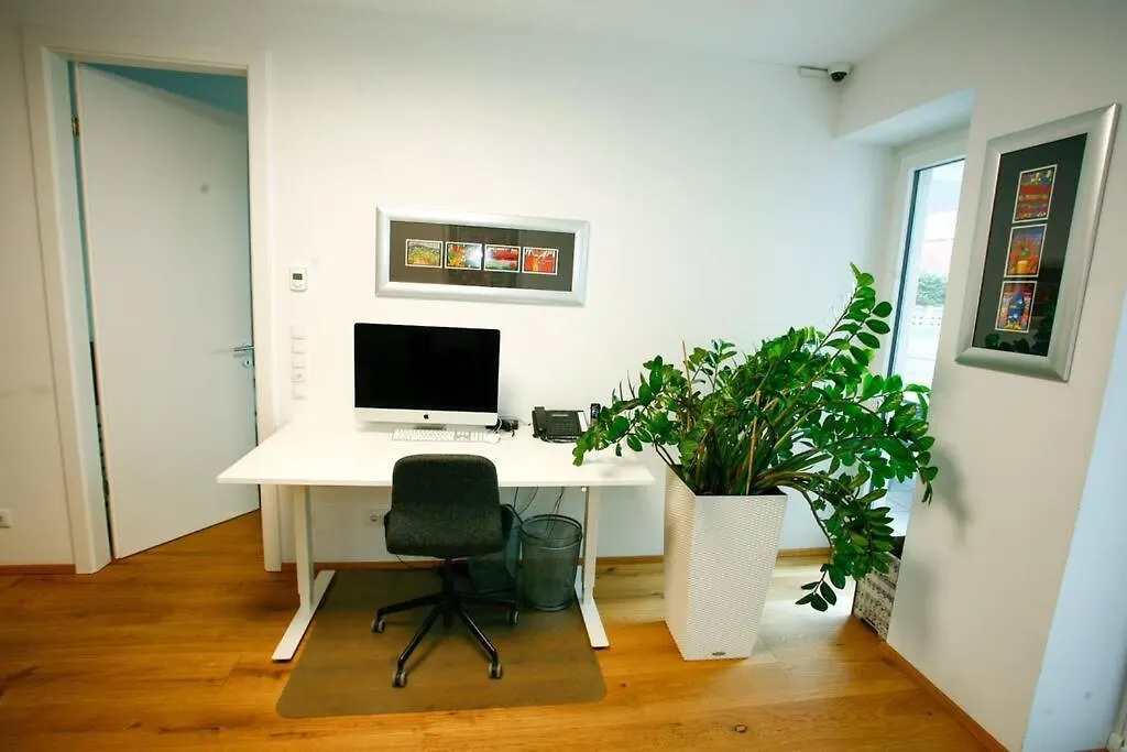 Top Central Apartment on Karlsplatz Wien 0*,