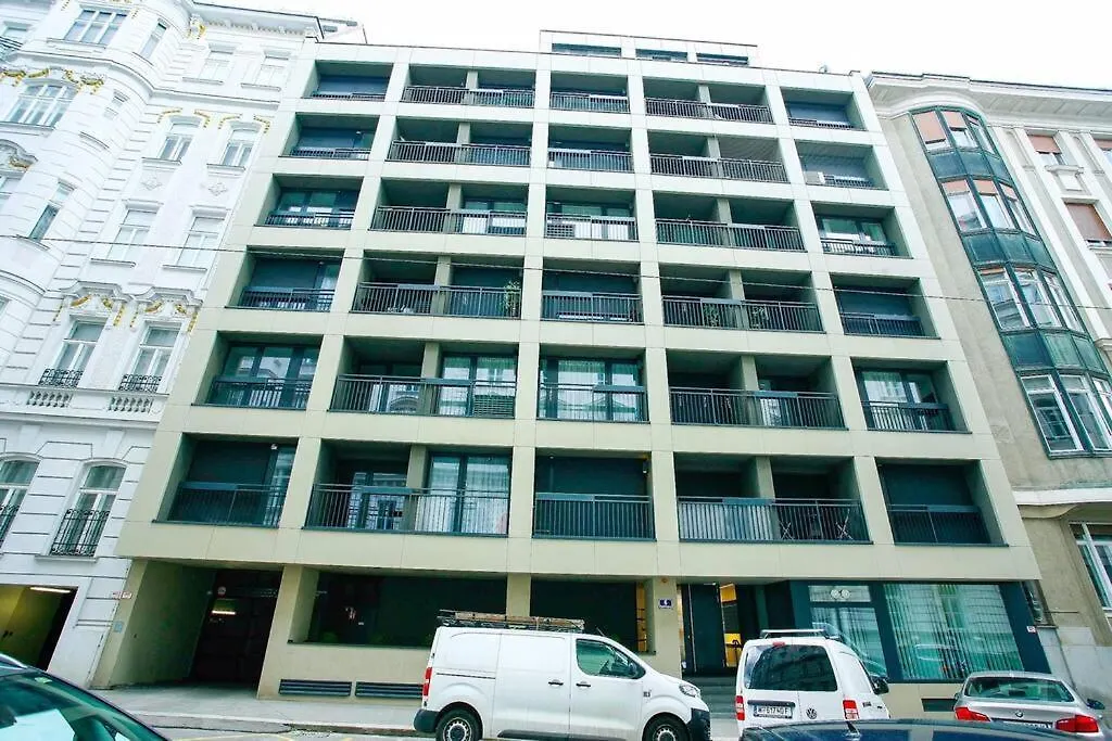 Top Central Apartment on Karlsplatz Wien