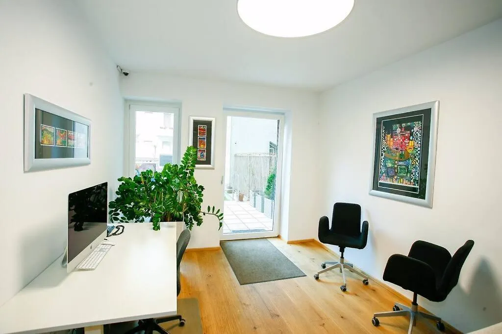 Top Central Apartment on Karlsplatz Wien